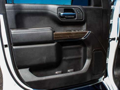 Used 2022 Chevrolet Silverado 1500 LT Trail Boss w/ Safety Package image 8