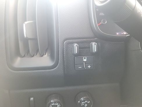 Used 2021 Chevrolet Colorado ZR2 w/ ZR2 Dusk Special Edition image 11