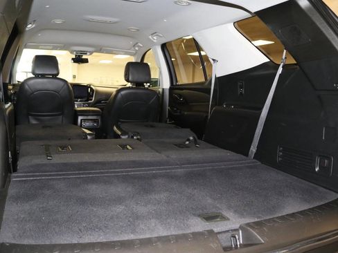 Used 2020 Chevrolet Traverse LT w/ LT Premium Package image 98