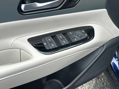 New 2025 Nissan Murano SL image 11