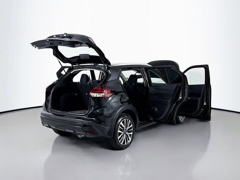 Used 2023 Nissan Kicks SV FWD image 20