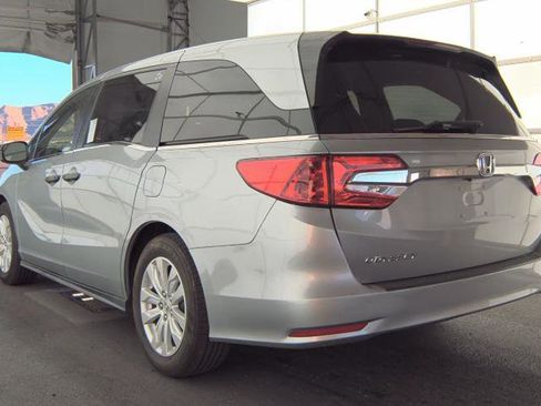 Used 2018 Honda Odyssey LX image 7