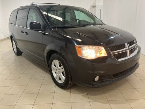 Used 2019 Dodge Grand Caravan SXT image 7