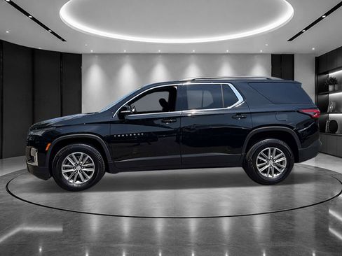Certified 2023 Chevrolet Traverse LT FWD image 3