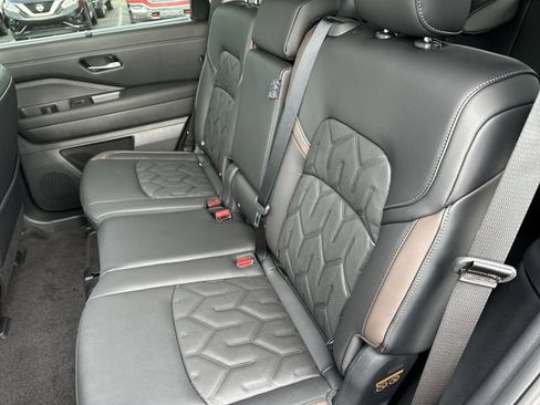 New 2026 Nissan Pathfinder Platinum w/ Cargo Package AWD/4WD image 26