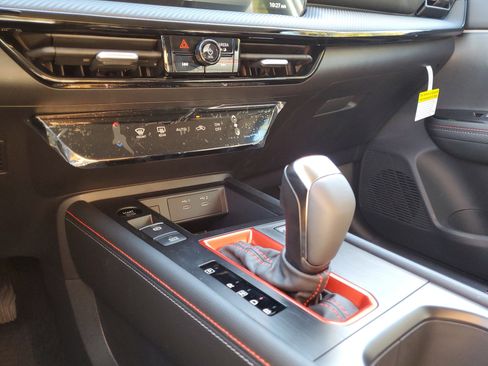 New 2026 Nissan Kicks SR FWD image 14