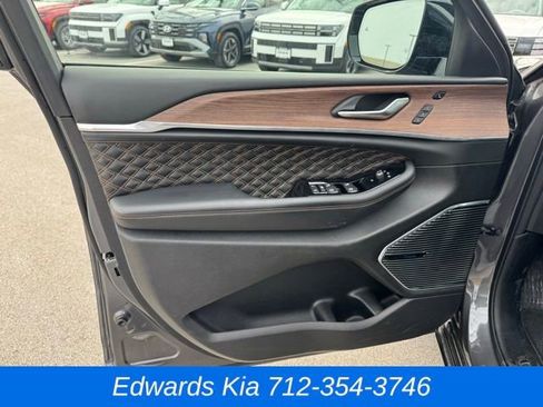 Used 2022 Jeep Grand Cherokee Summit w/ Advanced Protech Group IV image 19