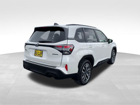 Used 2025 Subaru Forester Touring AWD/4WD image 3