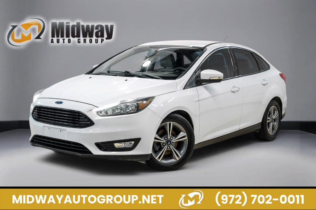 Used 2017 Ford Focus SE FWD image 1