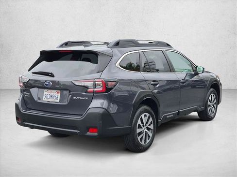 Used 2024 Subaru Outback Premium AWD/4WD image 5