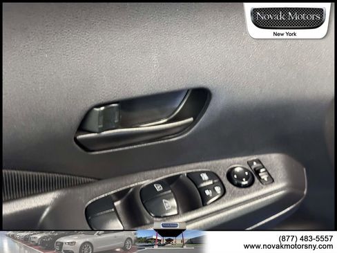 Used 2024 Nissan Kicks S image 14