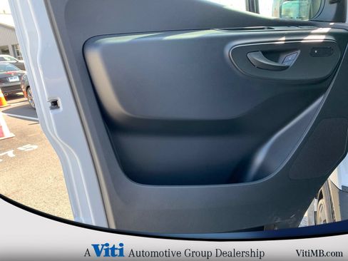 Used 2025 Mercedes-Benz Sprinter 2500 image 13