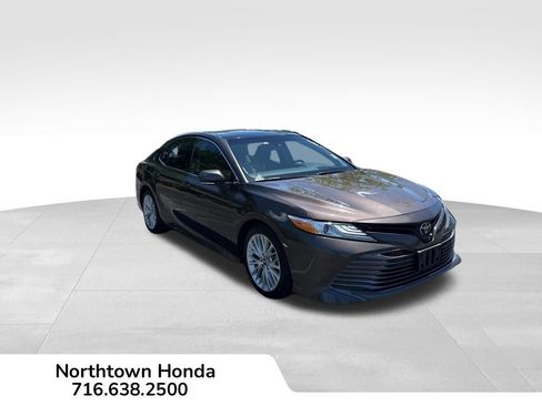 Used 2018 Toyota Camry XLE w/ Audio Package FWD image 1