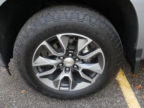 Used 2025 Chevrolet Silverado 1500 LT image 31