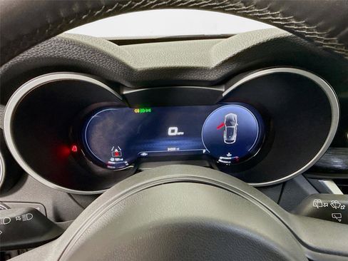 Used 2024 Alfa Romeo Stelvio Sprint image 4