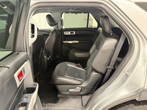 Used 2021 Ford Explorer Limited w/ Equipment Group 301A image 42