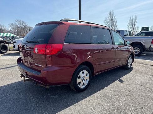 Used 2009 Toyota Sienna FWD image 5
