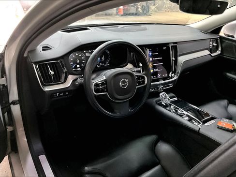 Used 2021 Volvo S60 T8 Inscription image 15