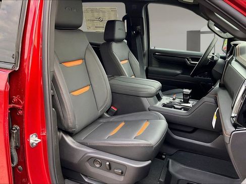 New 2026 GMC Sierra 1500 AT4 w/ AT4 Premium Package AWD/4WD image 10