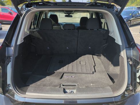 Certified 2024 Nissan Rogue SV AWD/4WD image 32