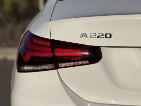 Used 2019 Mercedes-Benz A 220 image 11