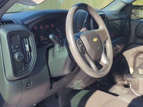 Used 2024 Chevrolet Silverado 1500 Custom image 9
