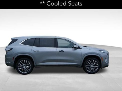 Certified 2026 Buick Enclave Avenir w/ Super Cruise Package AWD/4WD image 6