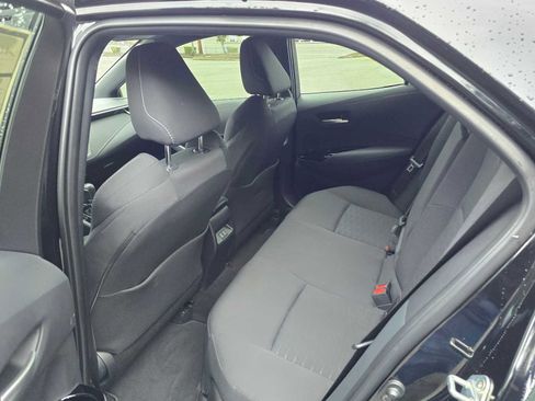 Used 2025 Toyota Corolla SE image 18