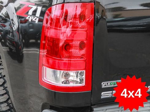 Used 2011 GMC Sierra 1500 SLT w/ SLT Convenience Package AWD/4WD image 7