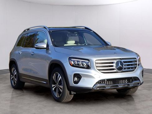 Certified 2026 Mercedes-Benz GLB 250 4MATIC image 3