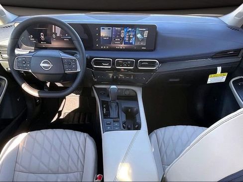 New 2026 Nissan Sentra SL w/ Floor Mat Package image 5