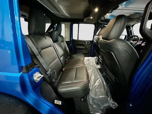 New 2026 Jeep Wrangler Unlimited Rubicon AWD/4WD image 29