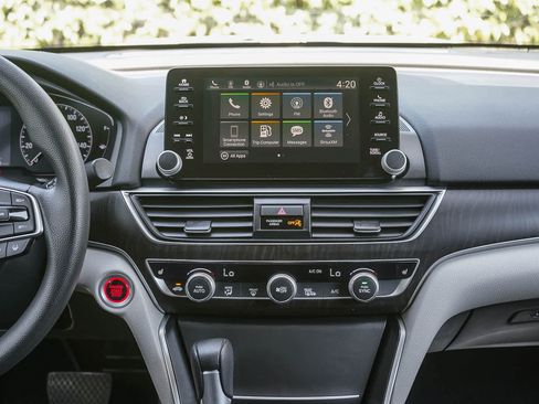 Used 2018 Honda Accord EX image 13