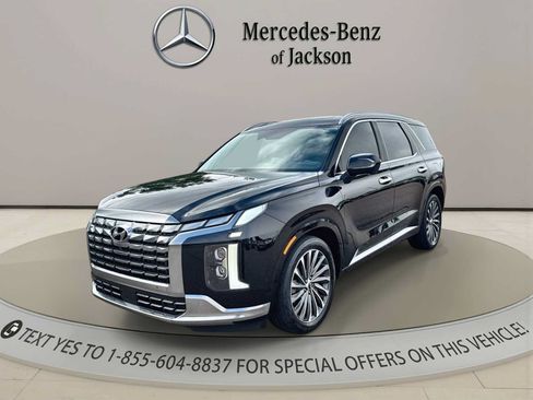 Used 2024 Hyundai Palisade Calligraphy FWD image 1