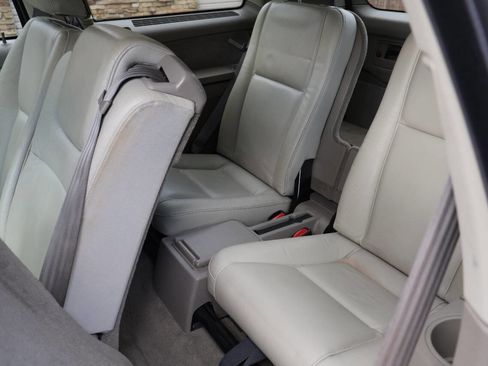 Used 2005 Volvo XC90 2.5T FWD image 16