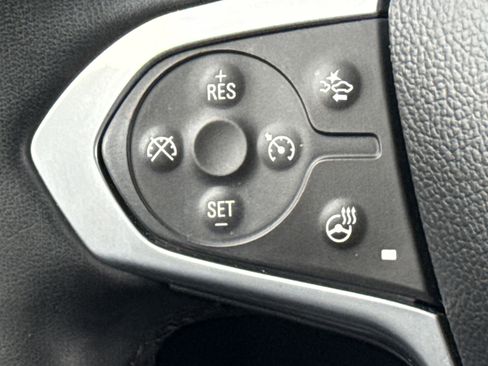 Used 2023 Chevrolet Traverse High Country image 18