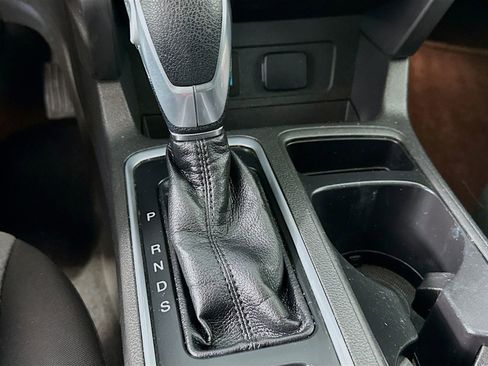 Used 2018 Ford Escape SE AWD/4WD image 16