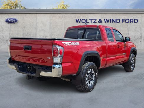 Used 2022 Toyota Tacoma TRD Off-Road AWD/4WD image 6