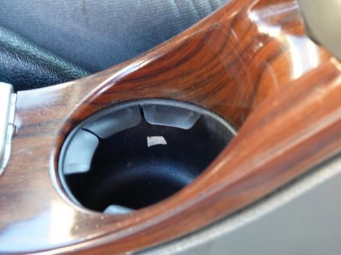 Used 2004 GMC Envoy SLT image 64