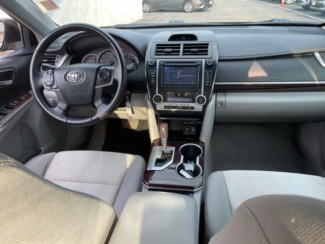 Used 2013 Toyota Camry XLE FWD image 6