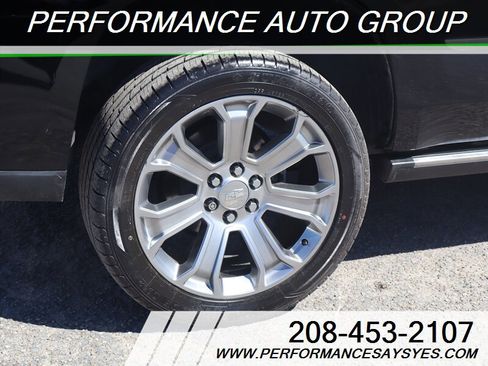 Used 2017 Cadillac Escalade Platinum image 3