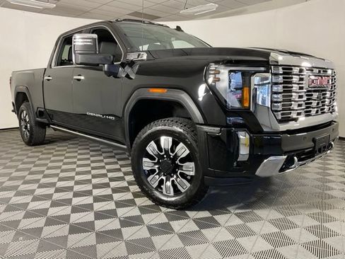 Used 2025 GMC Sierra 2500 Denali w/ Denali Reserve Package AWD/4WD image 52