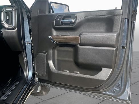 Used 2022 Chevrolet Silverado 1500 LT w/ Z71 Off-Road Package AWD/4WD image 23