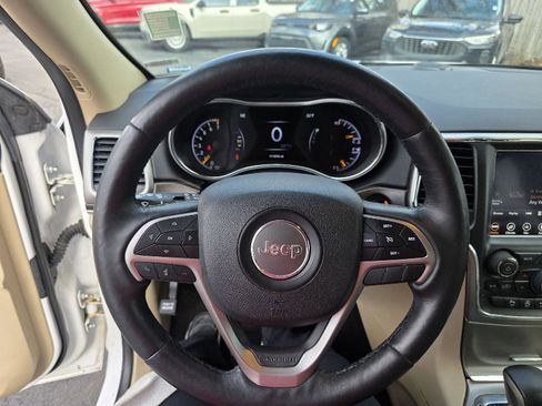Used 2018 Jeep Grand Cherokee Limited w/ Luxury Group II image 14