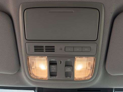 Used 2017 Honda CR-V EX-L image 17