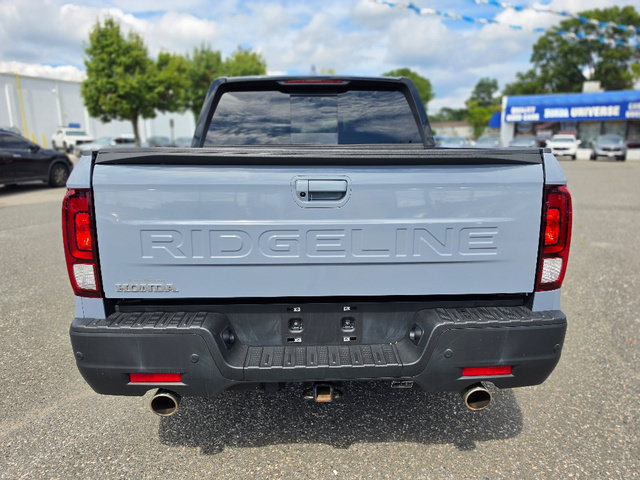 Certified 2024 Honda Ridgeline Black Edition image 5