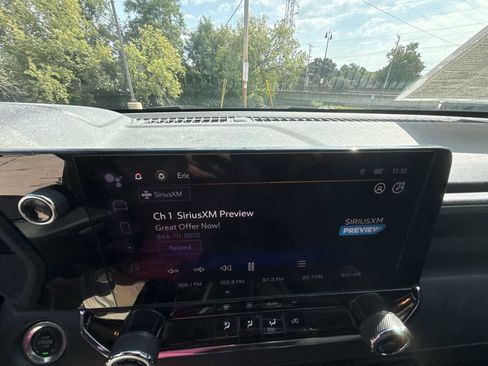 Used 2023 Chevrolet Colorado Trail Boss w/ Technology Package AWD/4WD image 13