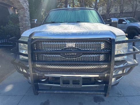 Used 2013 Ford F250 Platinum w/ Skid Plate Pkg AWD/4WD image 8
