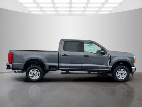 New 2026 Ford F250 XLT image 3