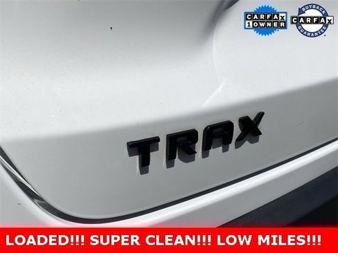 Certified 2024 Chevrolet Trax RS w/ Sunroof Package image 32